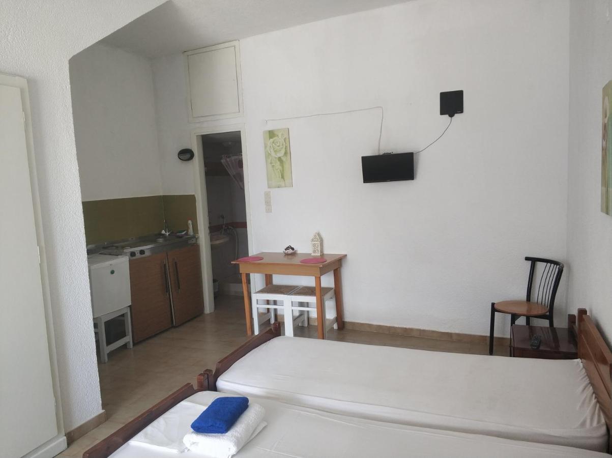 Rania Studios Poros Town Pokoj fotografie